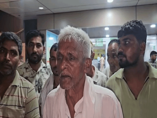 सरपंच रामकुमार ने कहा कि आरोपी पुलिसकर्मियों के खिलाफ कार्रवाई होनी चाहिए।