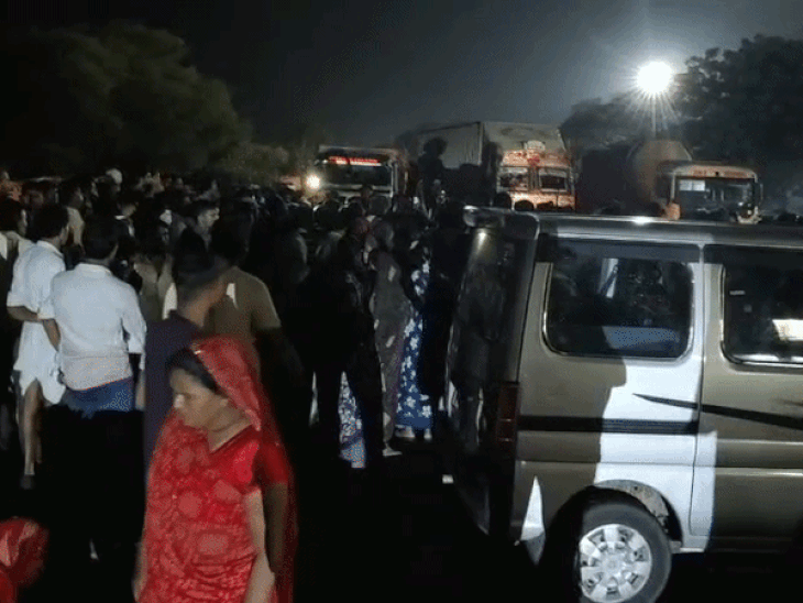 परिजन और ग्रामीणों ने नीमच-मंदसौर हाईवे पर चक्काजाम कर दिया।