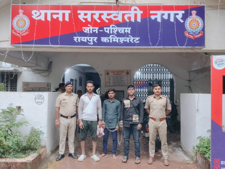 पुलिस अधिकारियों ने अभियान चलाकर कार्रवाई की है।