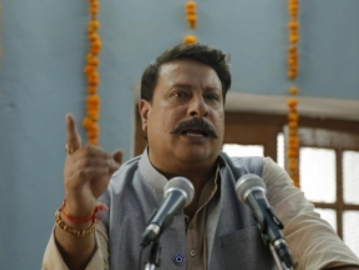 निर्देशक तिग्मांशु धूलिया ने ‘पान सिंह तोमर’, ‘हासिल’ और ‘साहेब बीवी और गैंगस्टर’ जैसी फिल्में डायरेक्ट की हैं।