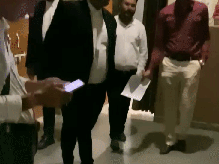 CGPSC घोटाला में बलरामपुर-रामानुजगंज जिले के एडिशनल कलेक्टर चेतन बोरघारिया को गिरफ्तार।