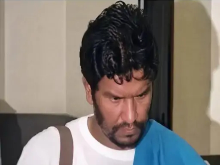 ED ने इससे पहले कोचिंग संचालक उत्कर्ष चंद्राकर को अरेस्ट किया गया था।