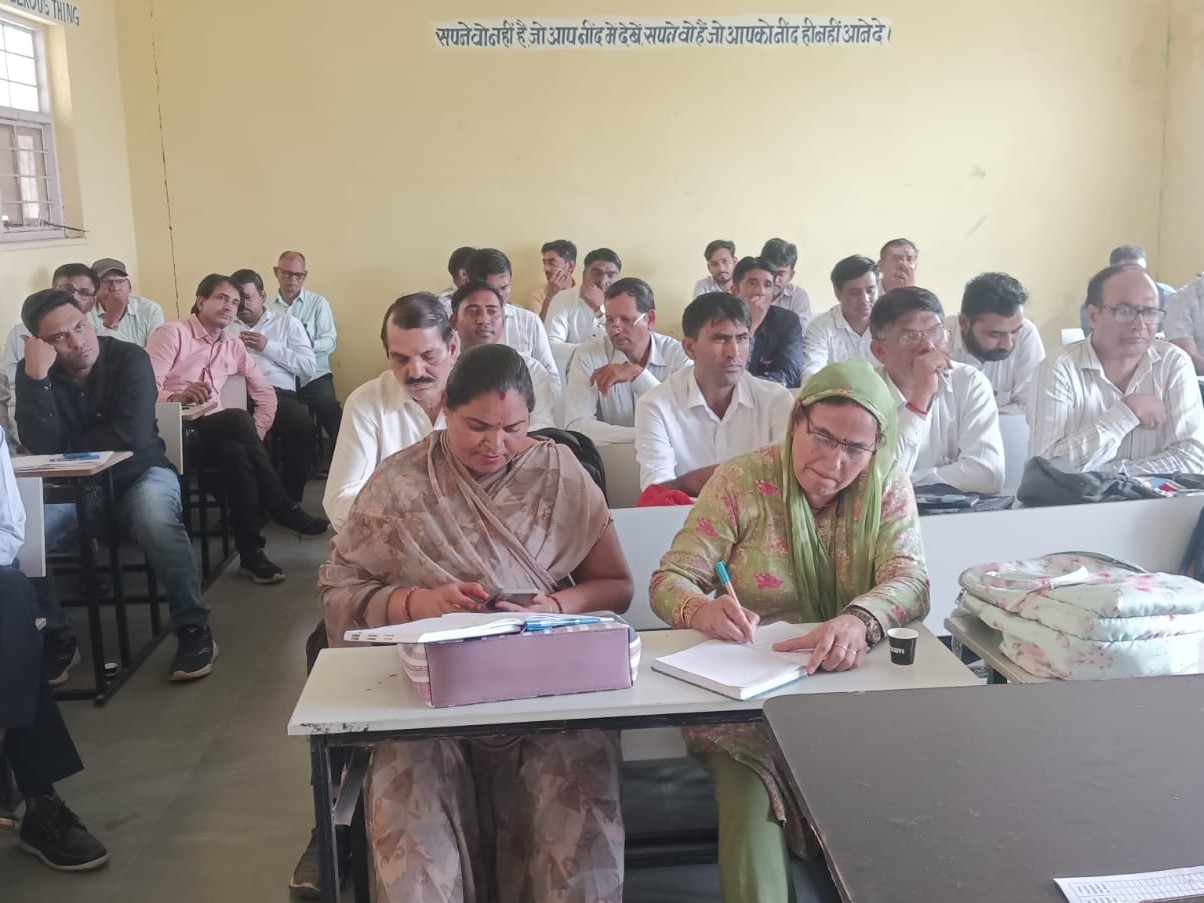 शिक्षा की प्रगति, योजनाओं और आगामी चुनाव पर हुई चर्चा