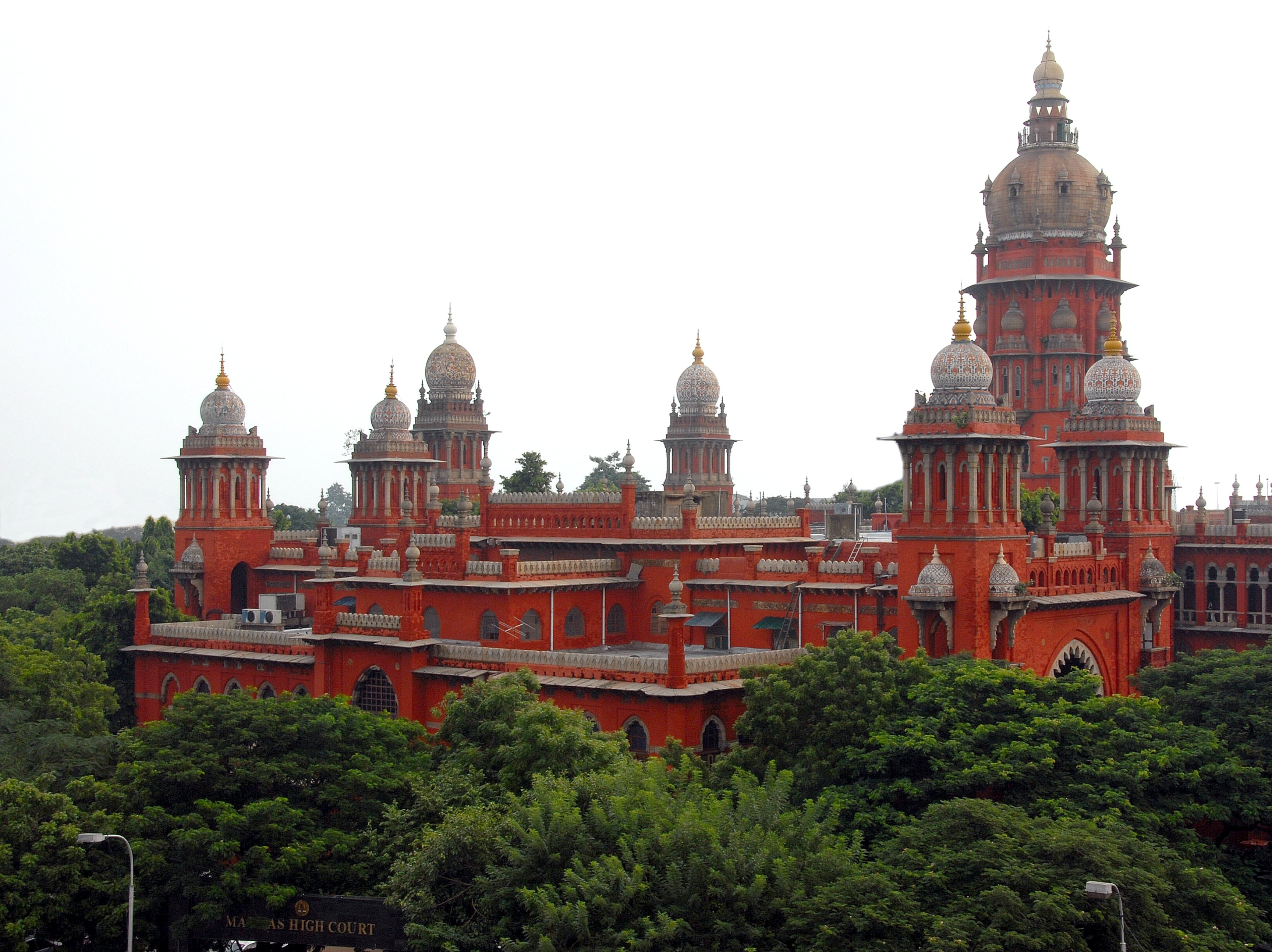 Madras High Court Ruling | Second Wife Not Accused In Bigamy Case