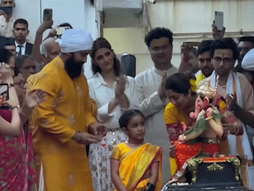 Shilpa and her daughter Samisha were seen in matching yellow and pink traditional outfits.
