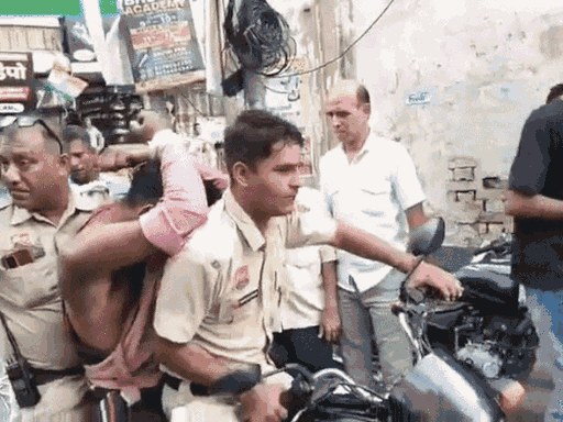 एक सितंबर को बालियां झपटने के बाद लोगों ने सतेंद्र को पकड़ कर पुलिस के हवाले कर दिया था।