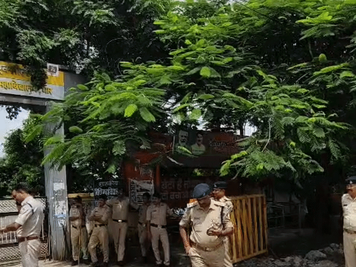 पीजी कॉलेज ग्राउंड को किया गया पूरी तरह सील।