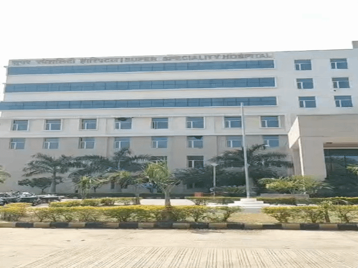 महिला आउटसोर्स कर्मचारी बोली-झूठा केस दर्ज कराने से इनकार किया तो दो महीने की सैलरी रोकी|ग्वालियर,Gwalior - Dainik Bhaskar