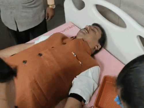 बिलासपुर में विधायक सुशांत शुक्ला ने किया रक्तदान; शाम को आशीर्वाद का दीया कार्यक्रम|बिलासपुर (छत्तीसगढ़),Bilaspur (Chhattisgarh) - Dainik Bhaskar