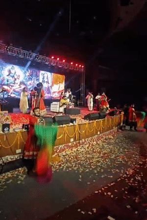 कुमार सत्यम के बरसाना और वृंदावन के गीतों पर कलाकारों ने प्रस्तुति भी दी। कुमार सोशल मीडिया पर काफी पसंद किए जाते हैं।