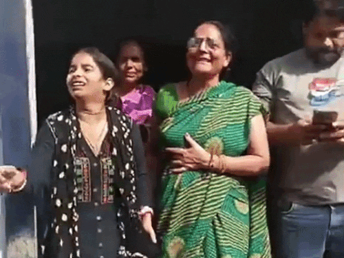 परिवार के लोगों का रो-रो कर बुरा हाल।