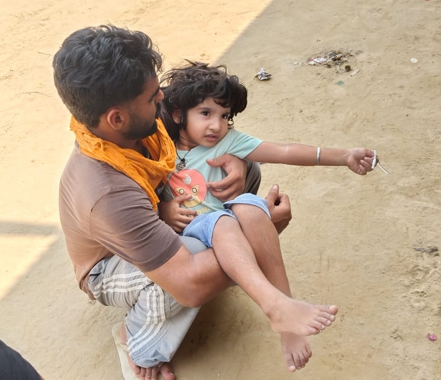 जसवंत सिंह का बेटा अरमान, जिसे अहसास तक नहीं कि पिता नहीं रहे।