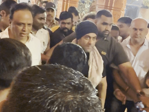 Minister Ashish Shelar with Salman Khan.