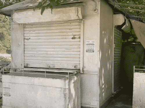 This is the tea stall that Surendra had rented just four days ago.