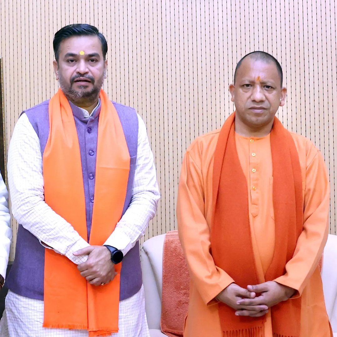 अनूप गुप्ता तीन बार प्रदेश मंत्री रहे हैं। यूपी भाजपा के आईटी विभाग के प्रदेश प्रभारी और कई चुनावों में केंद्रीय प्रबंधन और प्रवास टीम के अहम हिस्सा रहे हैं।