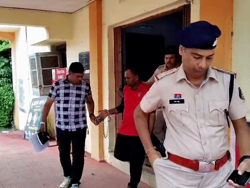 आरंग पुलिस ने चंद्रप्रकाश वर्मा को गिरफ्तार कर लिया है।