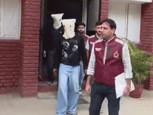सेंट्रल थाना पुलिस की गिरफ्त में दोनों आरोपी। - Dainik Bhaskar