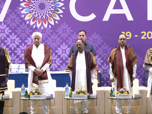 IIT रुड़की में शनिवार को कुलगीत के साथ दीक्षांत समारोह शुरू हुआ।