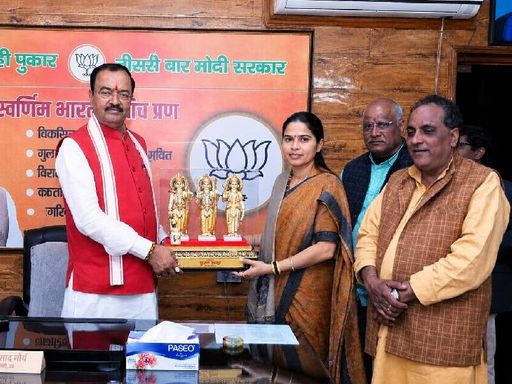 सपा से निकाले जाने के बाद पूजा पाल ने भाजपा का दामन थामा था।