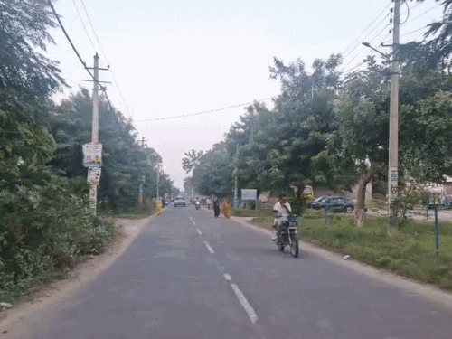 नारनौल में रविवार सुबह आसमान साफ रहा।