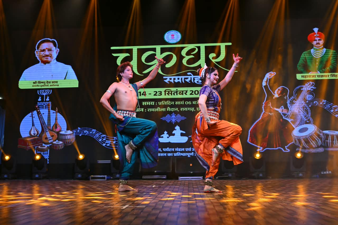 ओडिसी ने इतने दर्शकों को मंत्रमुग्ध कर दिया।