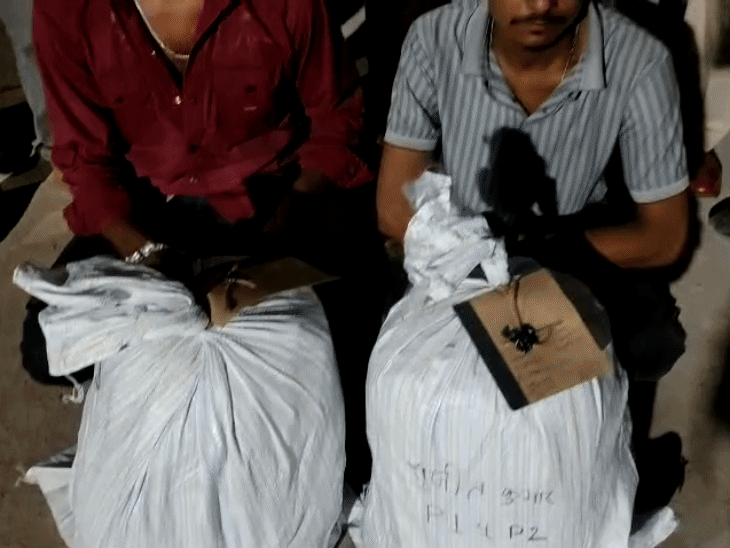 गयाजी जंक्शन पर रेल पुलिस ने पकड़ा।