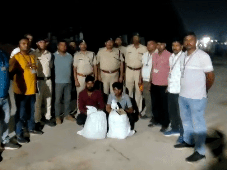 पितृपक्ष मेले से पहले रेल पुलिस की कार्रवाई।