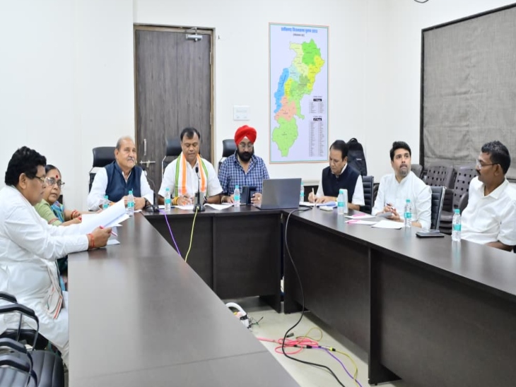 कांग्रेस की अनुशासन समिति की बैठक में पार्टी से निष्कासित नेताओं की वापसी पर विचार किया गया था।