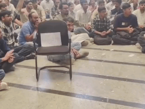 मेडिकल बेनिफिट कार्ड नहीं मिलने से रोष; इमरजेंसी-ICU बंद करने की चेतावनी|फरीदाबाद,Faridabad - Dainik Bhaskar