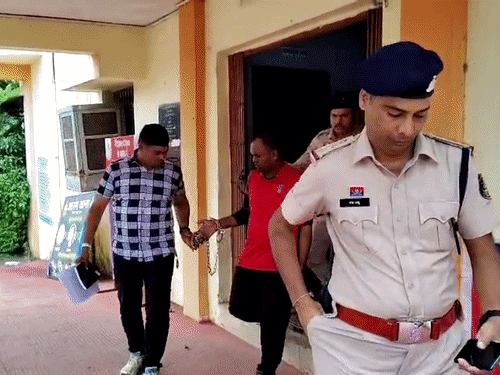 आरंग पुलिस ने आरोपी चंद्रप्रकाश वर्मा को गिरफ्तार कर लिया है।