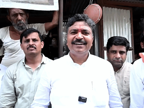 टीकाराम जूली ने कहा- सरकार, पुलिस और प्रशासन की इतनी फजीहत और बदनामी राजस्थान ने अपने इतिहास में कभी नहीं देखी।