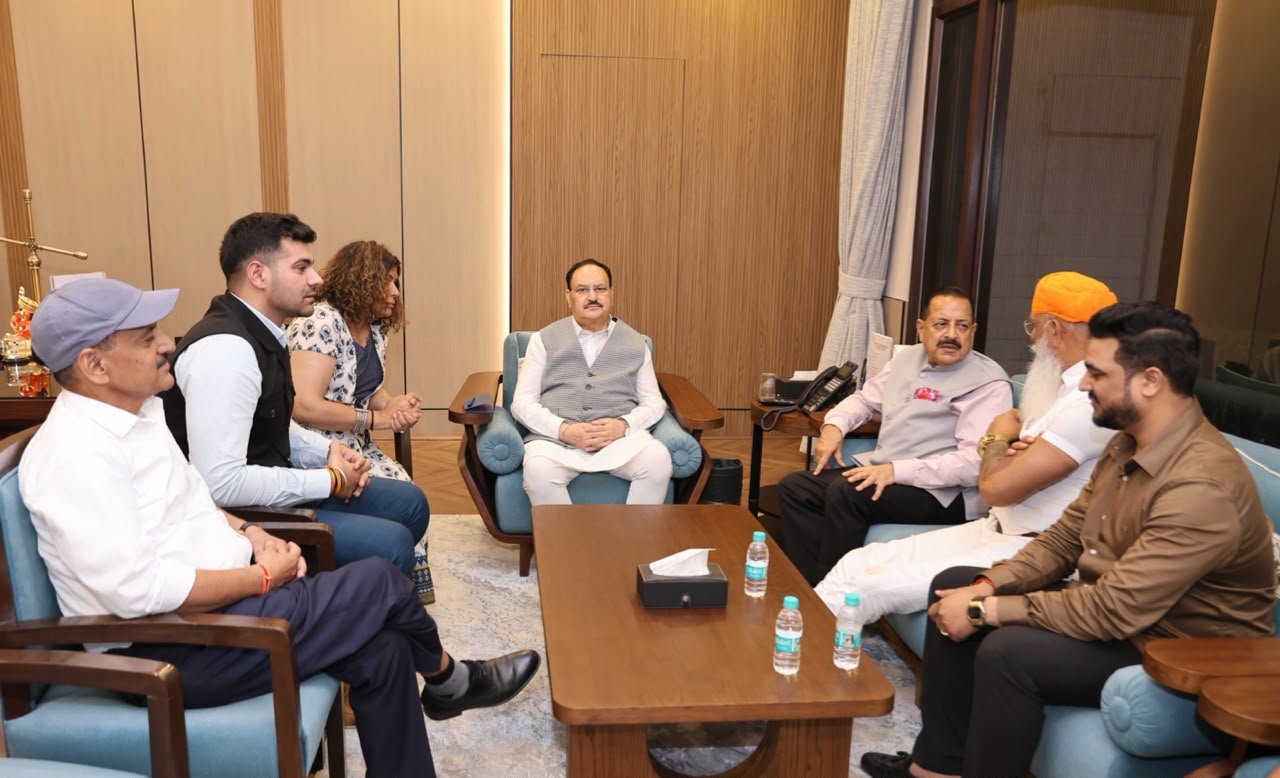 केंद्रीय मंत्री जेपी नड्डा के घर पर शनिवार (19 सितंबर) को क्षत्रिय करणी सेना के अध्यक्ष राज शेखावत के साथ UGC रेग्युलेशन पर बातचीत हुई।