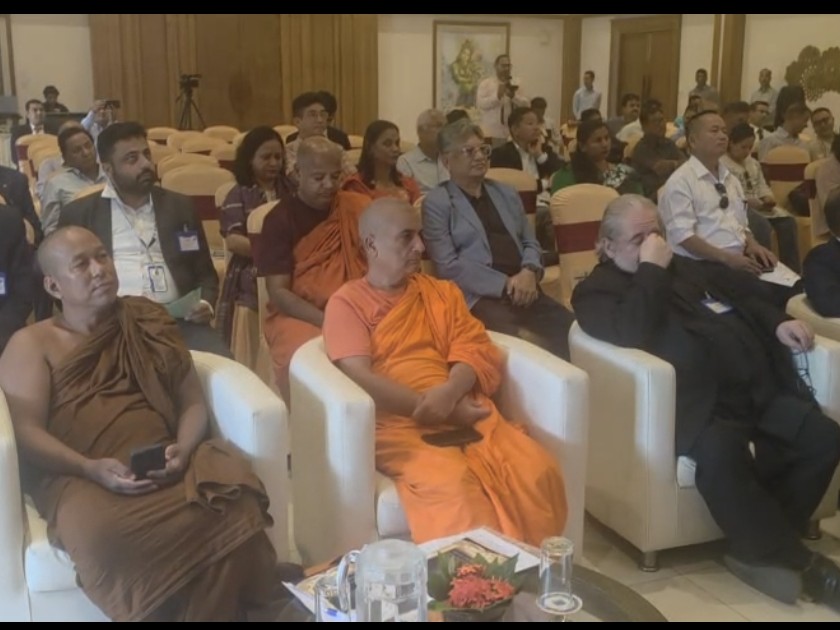 नेपाल के लुम्बिनी में जुटे शांति विशेषज्ञ और शिक्षाविद।