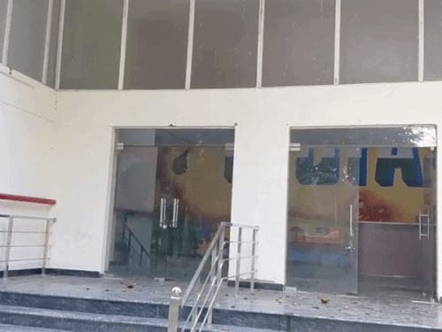 फरीदाबाद में 5.84 करोड़ की अटल लाइब्रेरी उद्घाटन के बाद भी लगा ताला। - Dainik Bhaskar