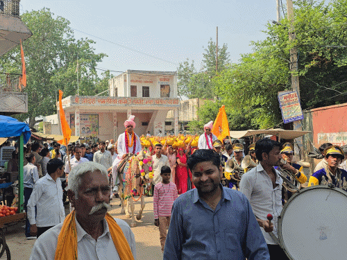 श्रद्धालुओं का सैलाब उमड़ा, अद्भुत झांकियों ने मन मोहा; कल होगा भंडारा|रामगढ़ (अलवर),Ramgarh (Alwar) - Dainik Bhaskar
