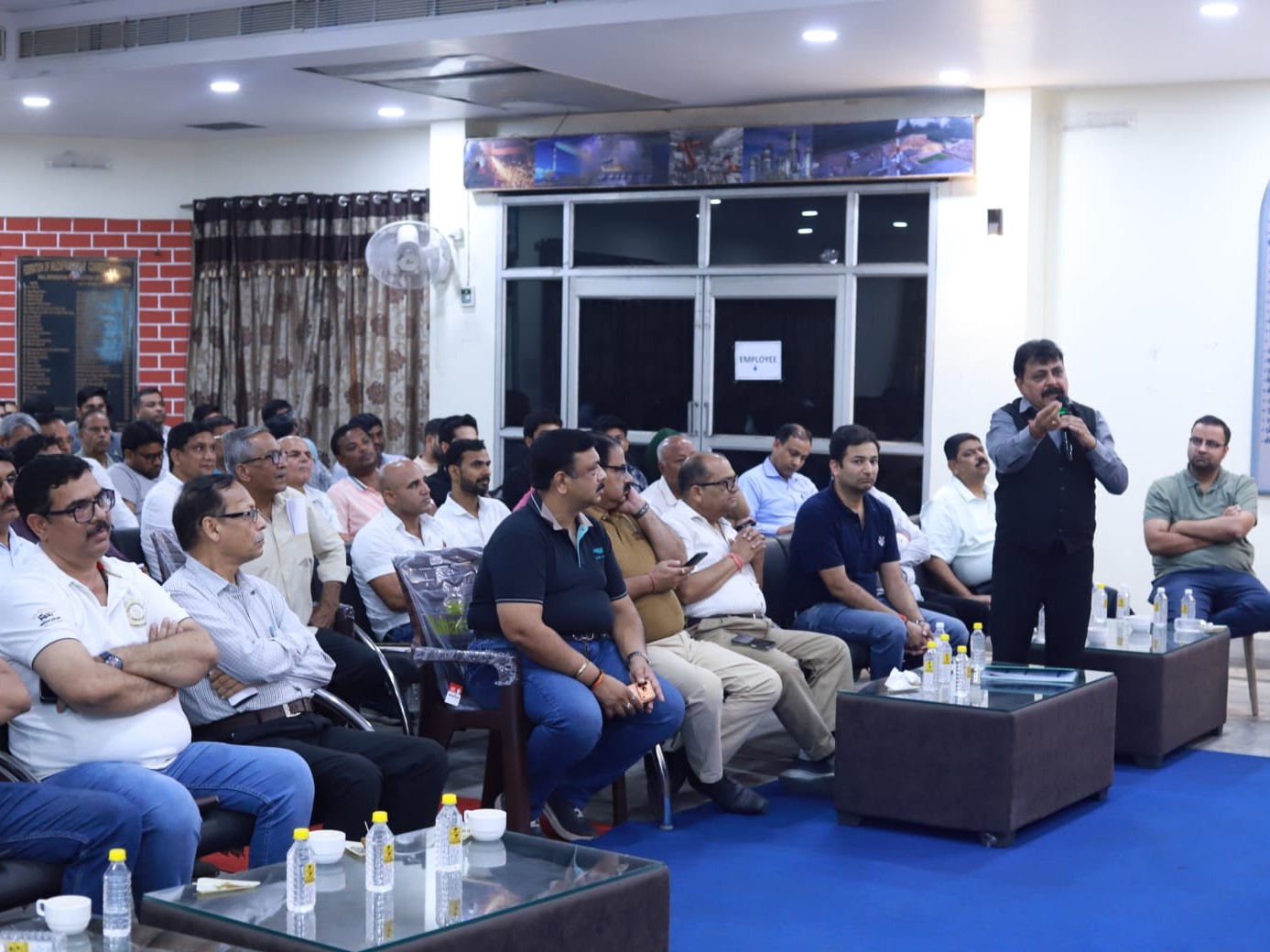 आईआईए, फेडरेशन ऑफ मुजफ्फरनगर कॉमर्स एंड इंडस्ट्रीज, लघु उद्योग भारती, होटल और अस्पतालों के प्रतिनिधियों ने हिस्सा लिया।
