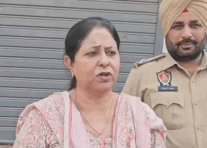 जानकारी देतीं विधायक राजिंदर पाल कौर छीना।