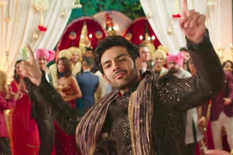 कार्तिक आर्यन की फिल्म 'सोनू के टीटू की स्वीटी' (2018) का कुल बजट लगभग 25 करोड़ रुपए था और इसने बॉक्स ऑफिस पर 152–156 करोड़ रुपए की कमाई की थी।