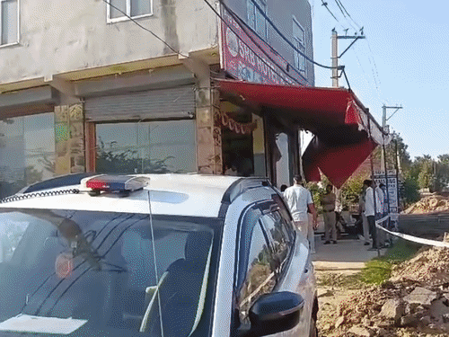 दूसरा होटल, जहां पर पुलिस ने रेड मारी।