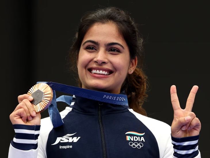 मनु भाकर ने पेरिस ओलिंपिक 2024 में इंडिविजुअल और टीम इवेंट मिलाकर 2 ब्रॉन्ज मेडल जीते थे।