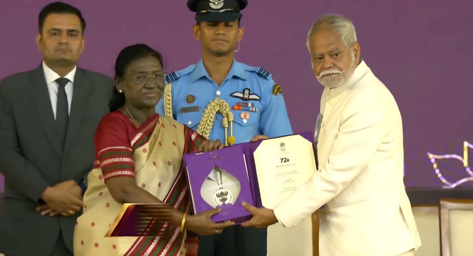 National Film Awards 2026 | Droupadi Murmu Honors Sanjay Mishra & Team