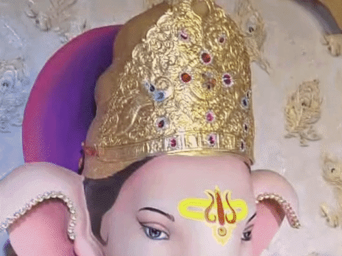 समिति के मुताबिक, इस साल यहां गणपति स्थापना के 117 साल पूरे हो रहे हैं।