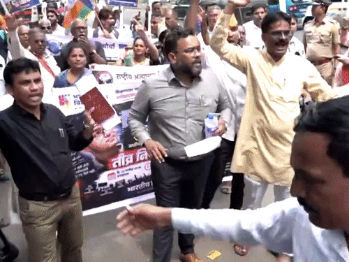 साहिल की मौत के विरोध में स्टूडेंट्स ने 5 दिनों तक IIT बॉम्बे के बाहर प्रदर्शन किया। संस्थान के बाहर सुरक्षा बढ़ा दी गई है।