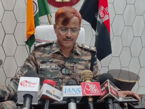 The SP briefed the media about the incident at a press conference.