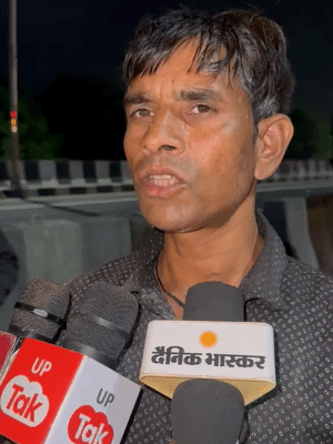 मुनेश बाबू ने बताया- चलती गाड़ी में आग लग गई।