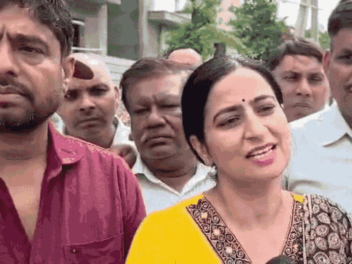 करीब 3 माह पहले भी रेगुलर करने की मांग के लिए गेस्ट टीचरों ने शिक्षा मंत्री महिपाल ढांडा से भी मुलाकात की थी- फाइल फोटो