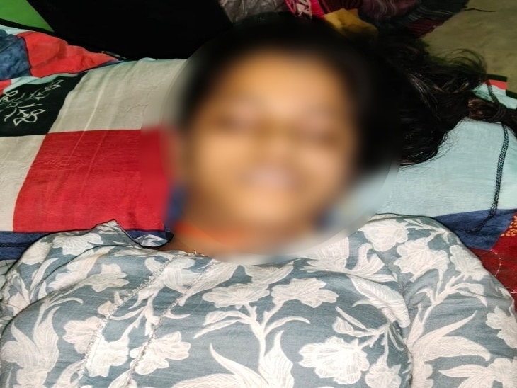 नाबालिग ने किचन में फांसी लगाकर आत्महत्या कर ली थी।