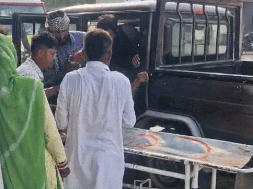 घायल महिला को सिविल अस्पताल में लाया गया