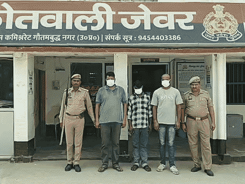 पुलिस ने बस के दो चालकों और हेल्पर को अरेस्ट कर जेल भेज दिया है।