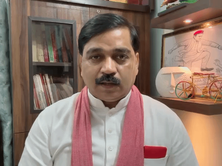 सपा राष्ट्रीय प्रवक्ता मनोज यादव ने कहा- अखिलेश का रथ बहुत जल्द गोरखपुर और वाराणसी भी जाएगा। भाजपा के हर किले को भेदकर आएगा।
